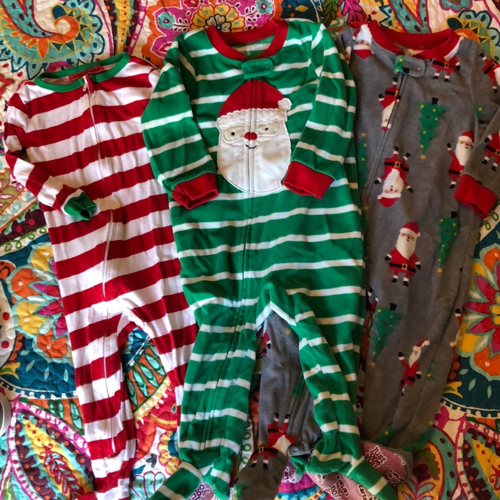 🎅 Christmas Pajamas 18 Months! Mint Condition! 🎄